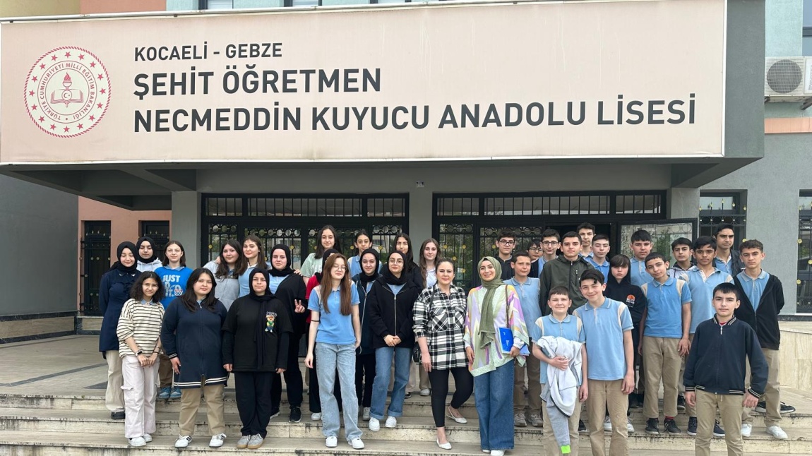 Şehit Öğretmen Necmeddin Kuyucu Anadolu Lisesini ziyaret ettik.